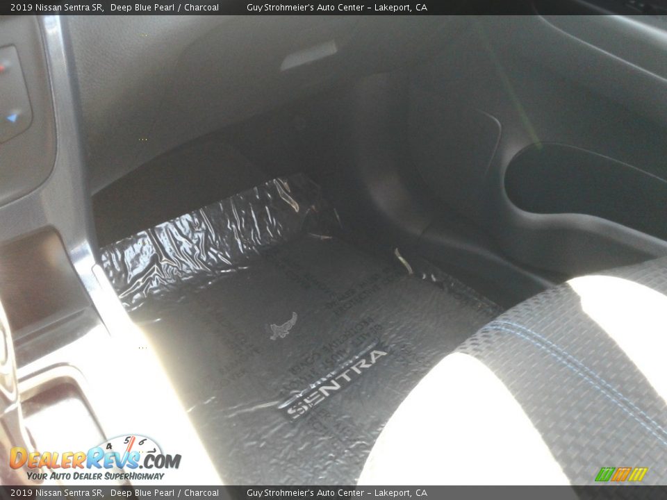 2019 Nissan Sentra SR Deep Blue Pearl / Charcoal Photo #14