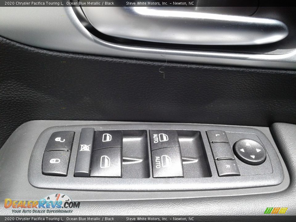 2020 Chrysler Pacifica Touring L Ocean Blue Metallic / Black Photo #11