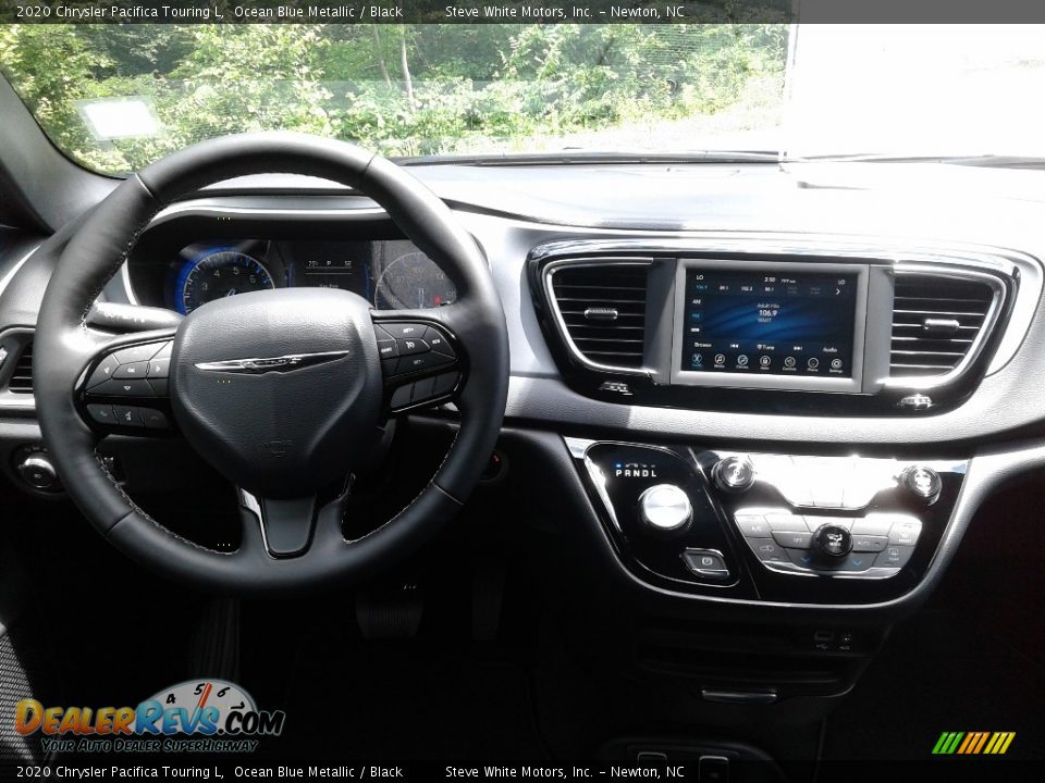 2020 Chrysler Pacifica Touring L Ocean Blue Metallic / Black Photo #19