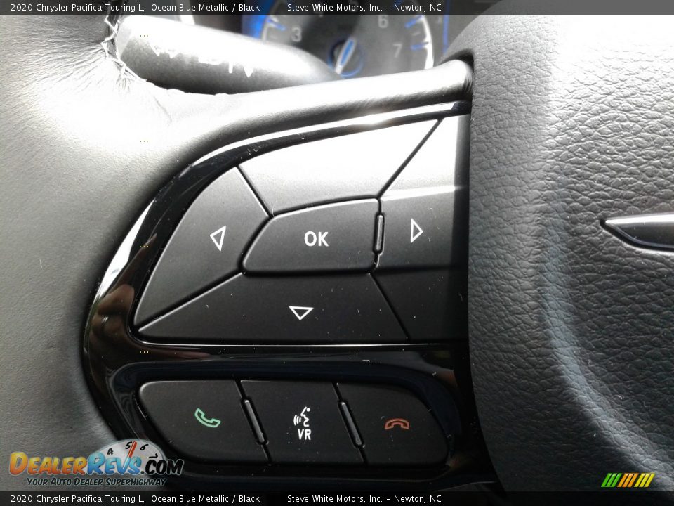 2020 Chrysler Pacifica Touring L Ocean Blue Metallic / Black Photo #20