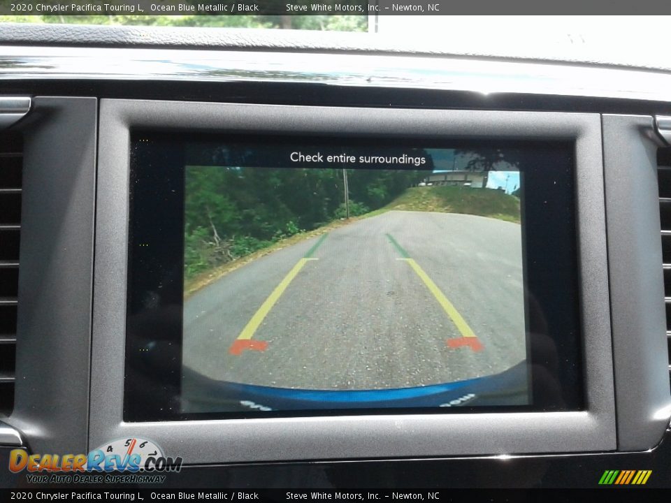 2020 Chrysler Pacifica Touring L Ocean Blue Metallic / Black Photo #25
