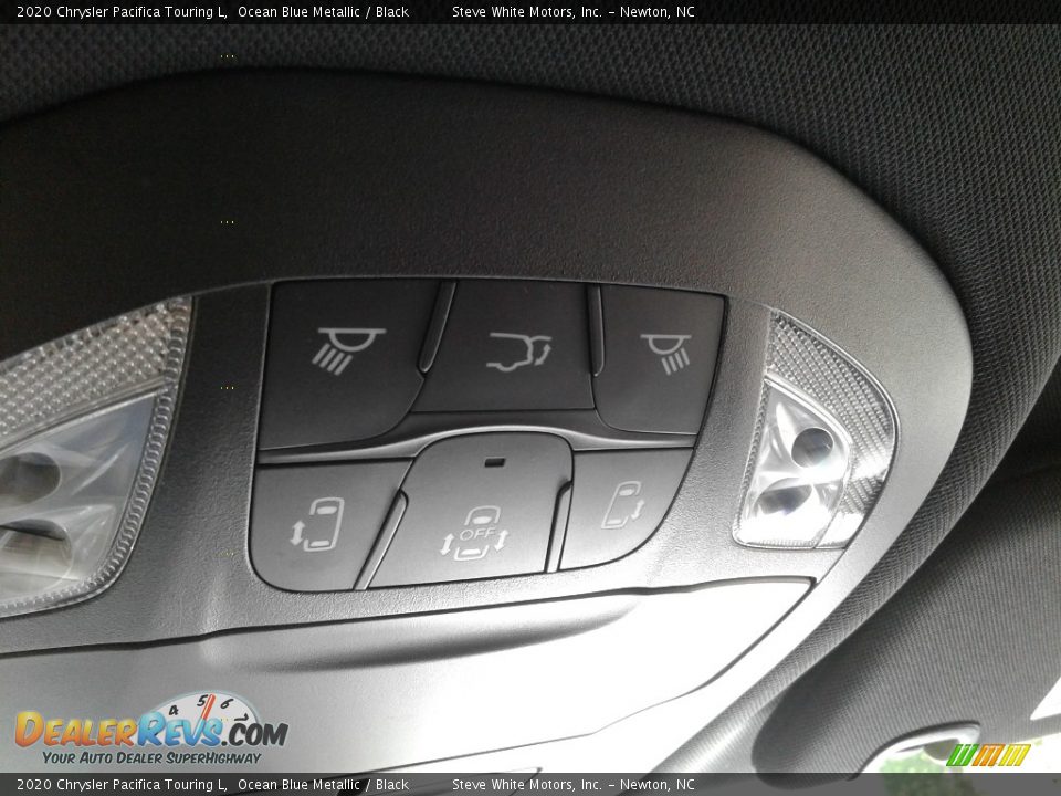 2020 Chrysler Pacifica Touring L Ocean Blue Metallic / Black Photo #30