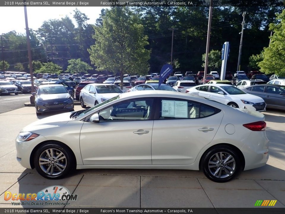 2018 Hyundai Elantra SEL Mineral Beige / Beige Photo #5