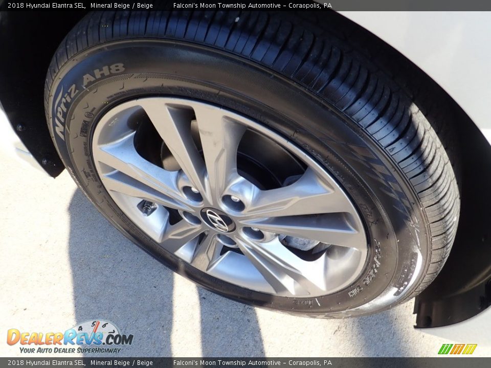 2018 Hyundai Elantra SEL Mineral Beige / Beige Photo #9