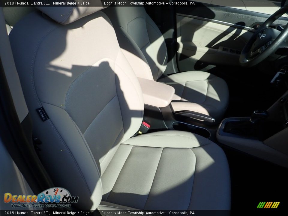 2018 Hyundai Elantra SEL Mineral Beige / Beige Photo #10