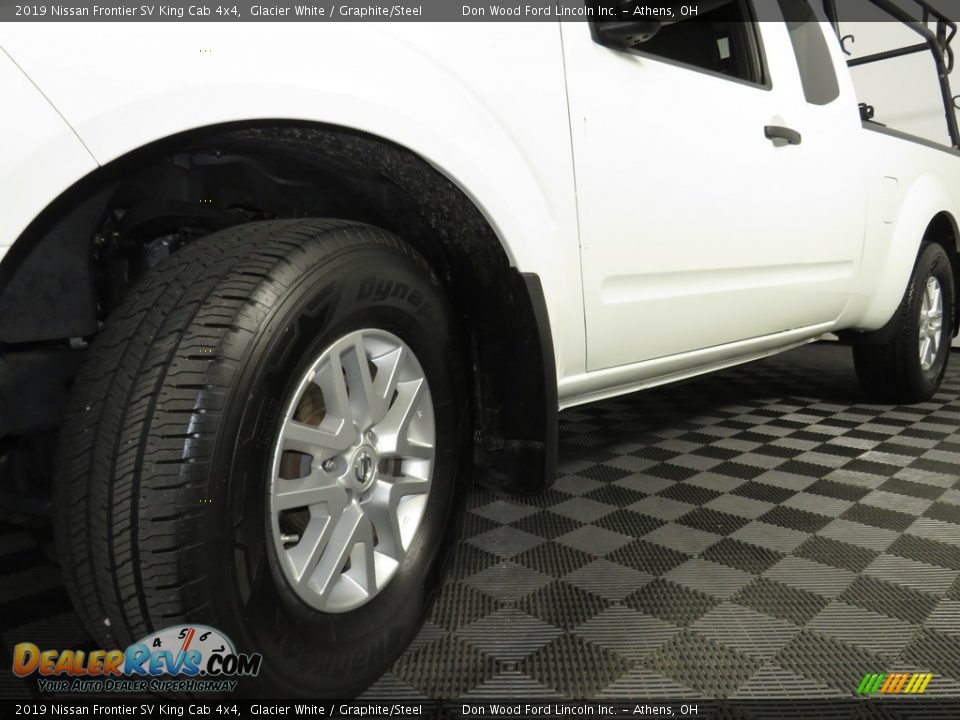 2019 Nissan Frontier SV King Cab 4x4 Glacier White / Graphite/Steel Photo #8