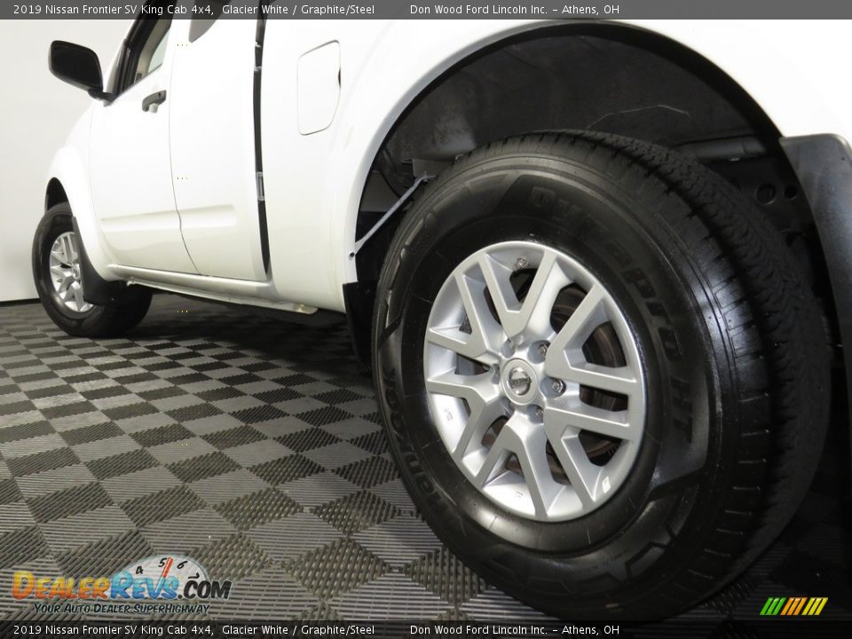 2019 Nissan Frontier SV King Cab 4x4 Glacier White / Graphite/Steel Photo #10