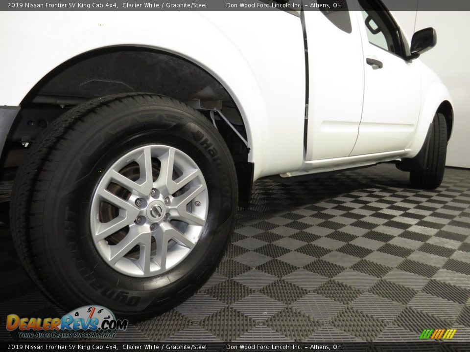 2019 Nissan Frontier SV King Cab 4x4 Glacier White / Graphite/Steel Photo #13