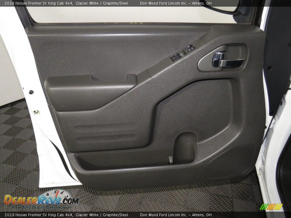 2019 Nissan Frontier SV King Cab 4x4 Glacier White / Graphite/Steel Photo #14