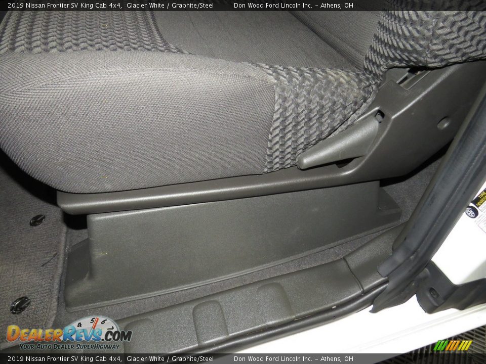 2019 Nissan Frontier SV King Cab 4x4 Glacier White / Graphite/Steel Photo #15