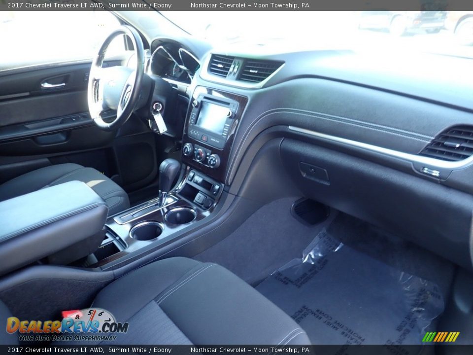 2017 Chevrolet Traverse LT AWD Summit White / Ebony Photo #16