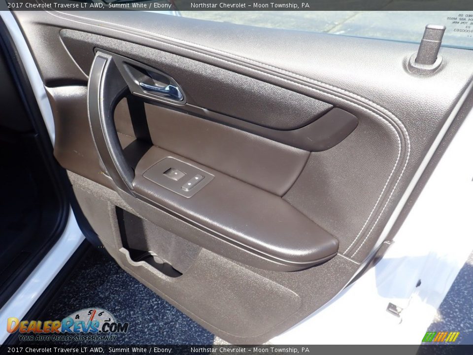 2017 Chevrolet Traverse LT AWD Summit White / Ebony Photo #17