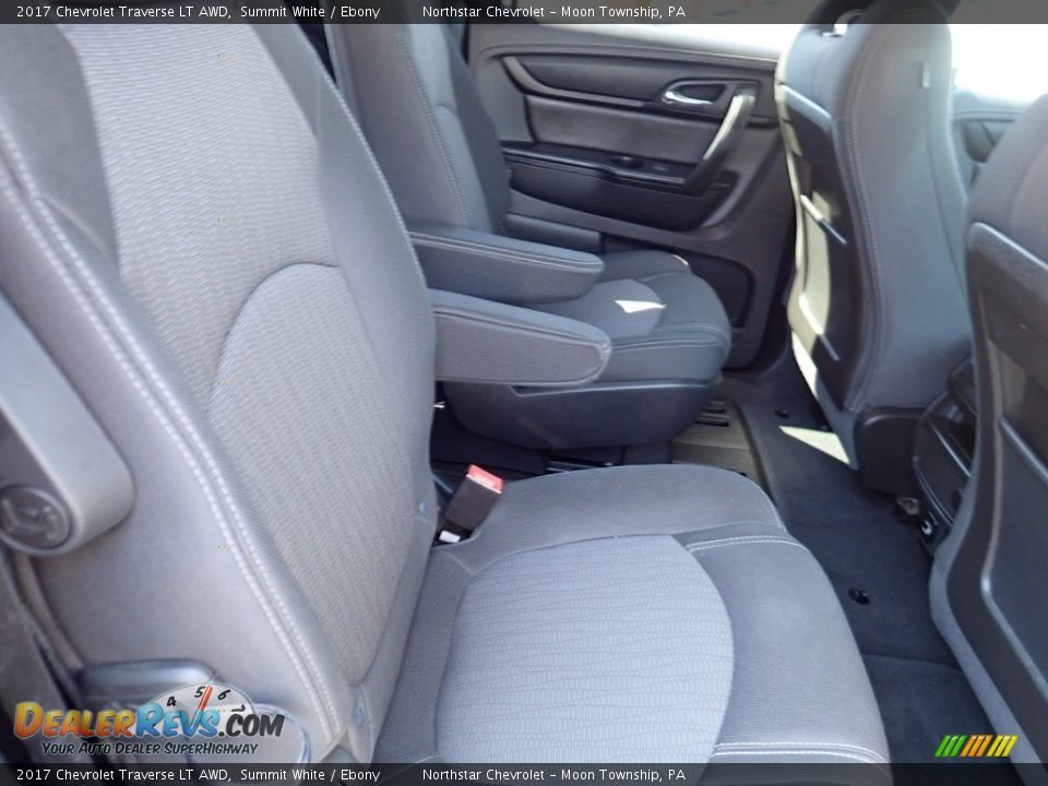 2017 Chevrolet Traverse LT AWD Summit White / Ebony Photo #18