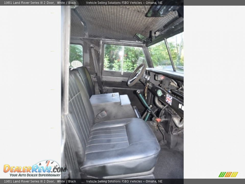 Front Seat of 1981 Land Rover Series III 2 Door Photo #4