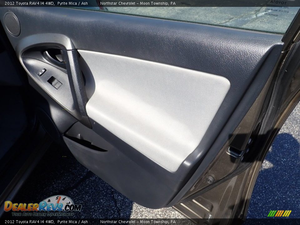 2012 Toyota RAV4 I4 4WD Pyrite Mica / Ash Photo #17