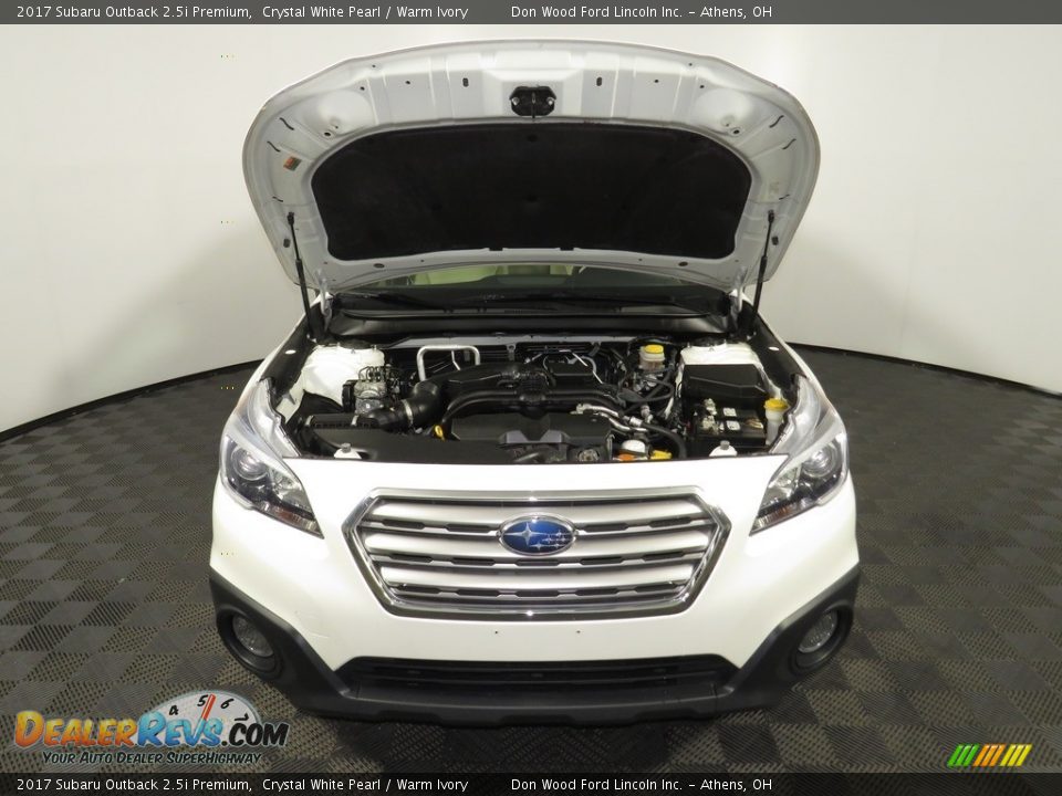2017 Subaru Outback 2.5i Premium Crystal White Pearl / Warm Ivory Photo #5