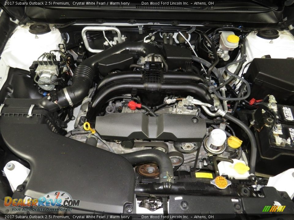 2017 Subaru Outback 2.5i Premium Crystal White Pearl / Warm Ivory Photo #6