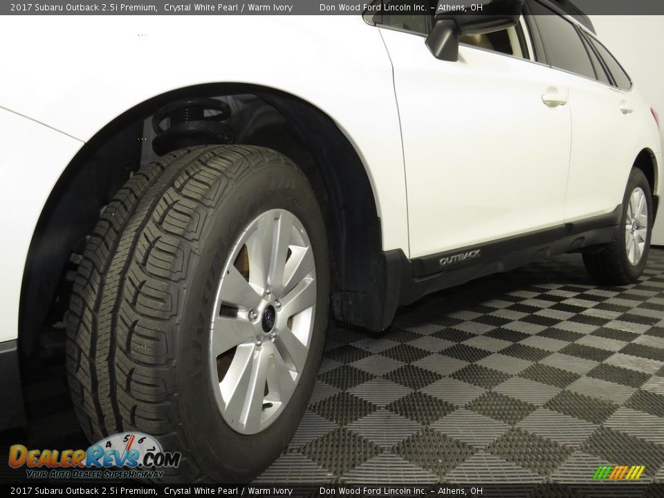 2017 Subaru Outback 2.5i Premium Crystal White Pearl / Warm Ivory Photo #8