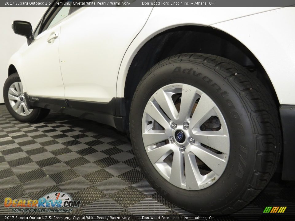 2017 Subaru Outback 2.5i Premium Crystal White Pearl / Warm Ivory Photo #10