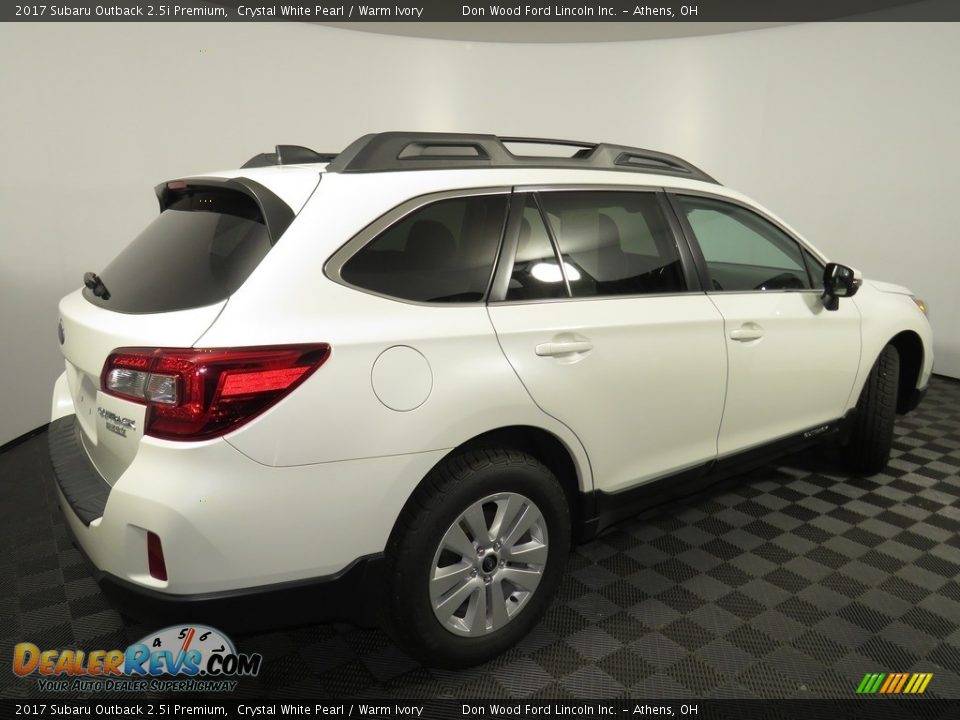 2017 Subaru Outback 2.5i Premium Crystal White Pearl / Warm Ivory Photo #16