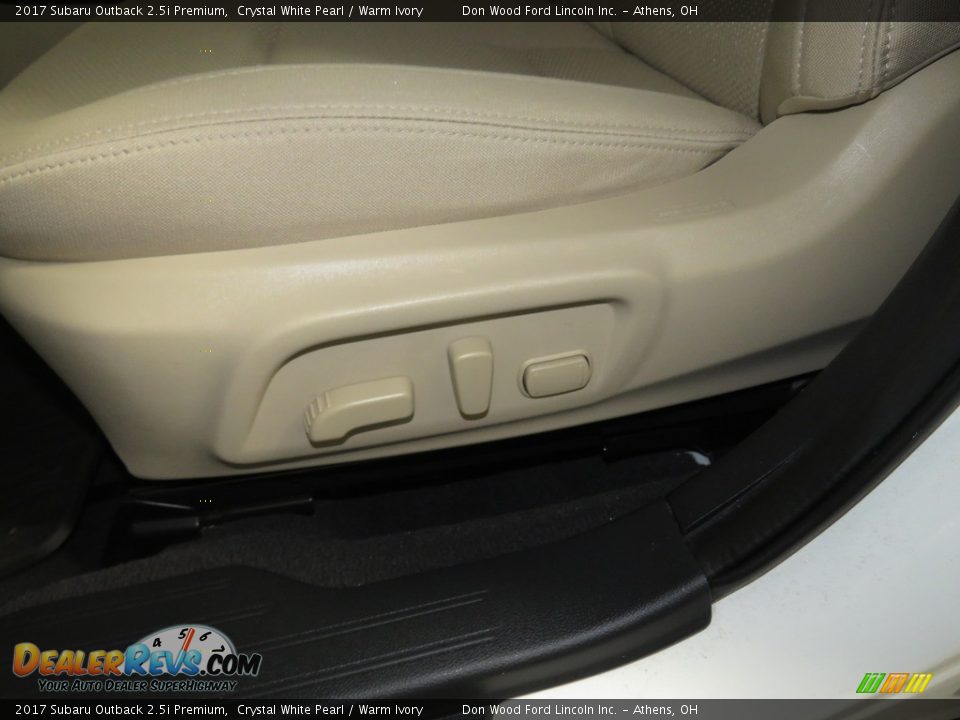 2017 Subaru Outback 2.5i Premium Crystal White Pearl / Warm Ivory Photo #19