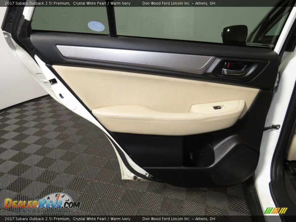 2017 Subaru Outback 2.5i Premium Crystal White Pearl / Warm Ivory Photo #22