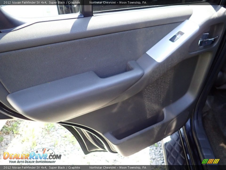 2012 Nissan Pathfinder SV 4x4 Super Black / Graphite Photo #8