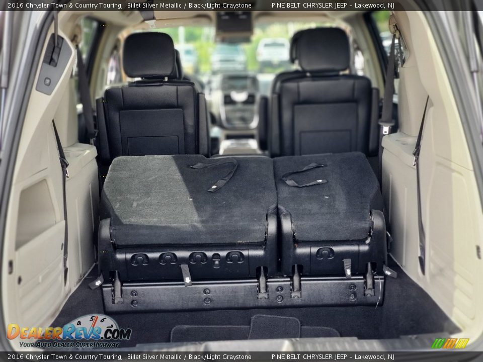2016 Chrysler Town & Country Touring Billet Silver Metallic / Black/Light Graystone Photo #19