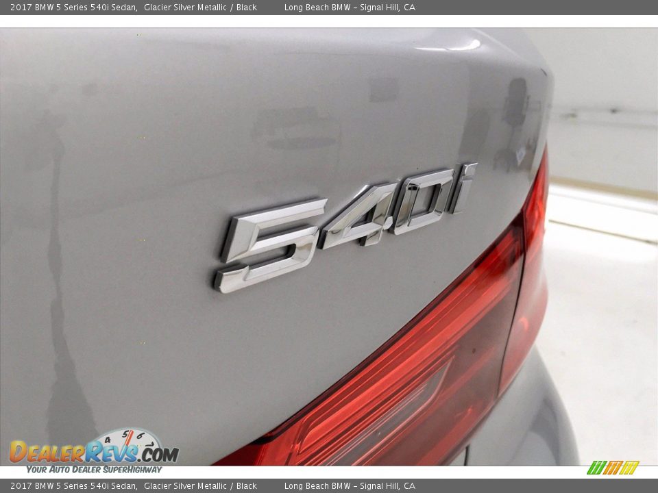 2017 BMW 5 Series 540i Sedan Glacier Silver Metallic / Black Photo #7