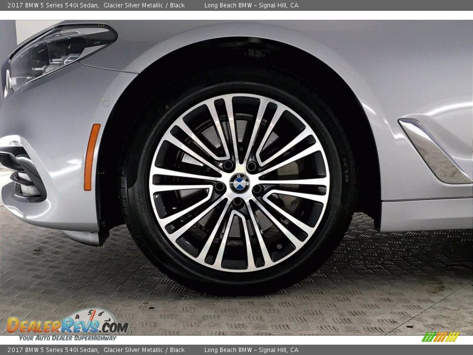 2017 BMW 5 Series 540i Sedan Glacier Silver Metallic / Black Photo #8