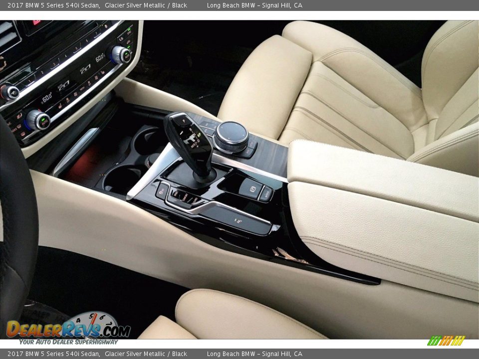 2017 BMW 5 Series 540i Sedan Glacier Silver Metallic / Black Photo #16