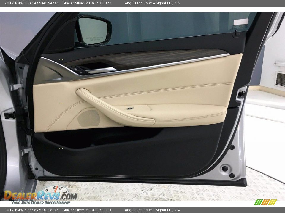 2017 BMW 5 Series 540i Sedan Glacier Silver Metallic / Black Photo #24