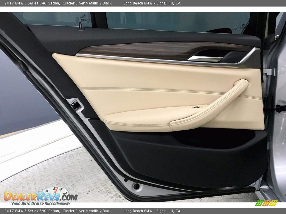 2017 BMW 5 Series 540i Sedan Glacier Silver Metallic / Black Photo #25