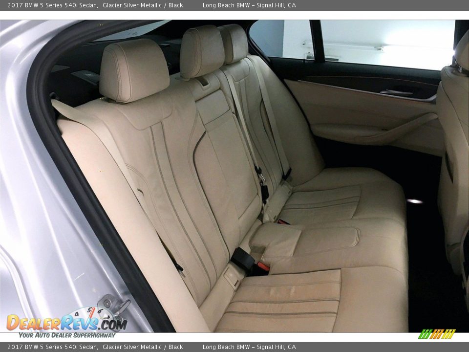 2017 BMW 5 Series 540i Sedan Glacier Silver Metallic / Black Photo #29