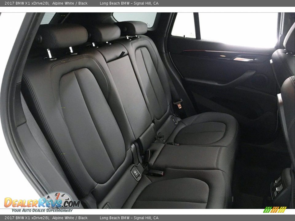 2017 BMW X1 xDrive28i Alpine White / Black Photo #29