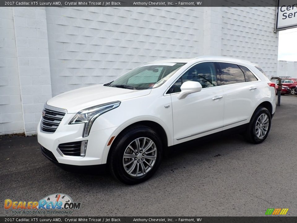 2017 Cadillac XT5 Luxury AWD Crystal White Tricoat / Jet Black Photo #2