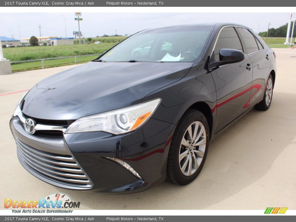 2017 Toyota Camry XLE Cosmic Gray Mica / Ash Photo #4