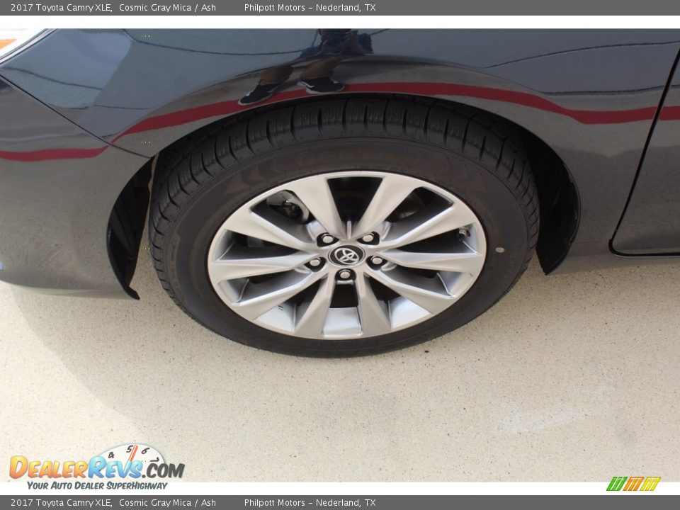 2017 Toyota Camry XLE Cosmic Gray Mica / Ash Photo #5