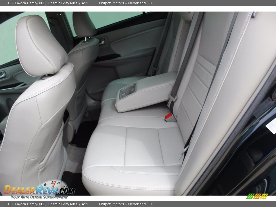 2017 Toyota Camry XLE Cosmic Gray Mica / Ash Photo #20