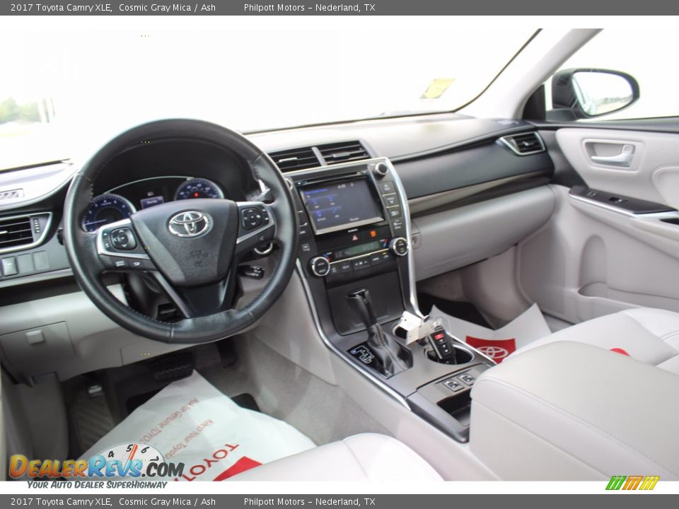 2017 Toyota Camry XLE Cosmic Gray Mica / Ash Photo #21