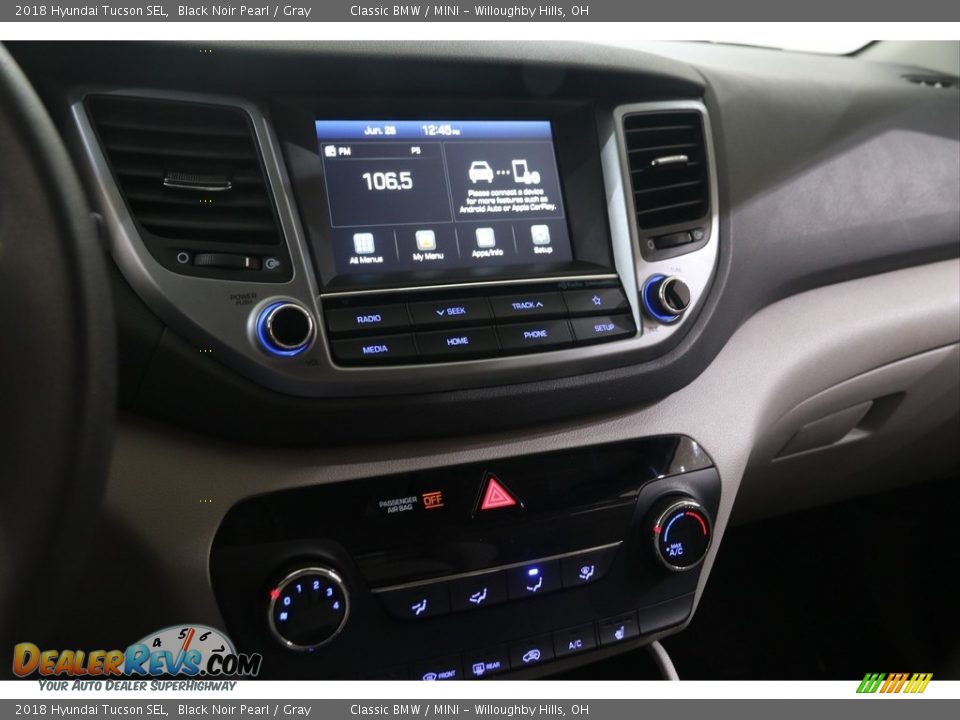 Controls of 2018 Hyundai Tucson SEL Photo #10