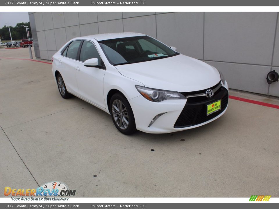 2017 Toyota Camry SE Super White / Black Photo #2