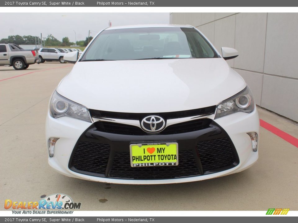 2017 Toyota Camry SE Super White / Black Photo #3