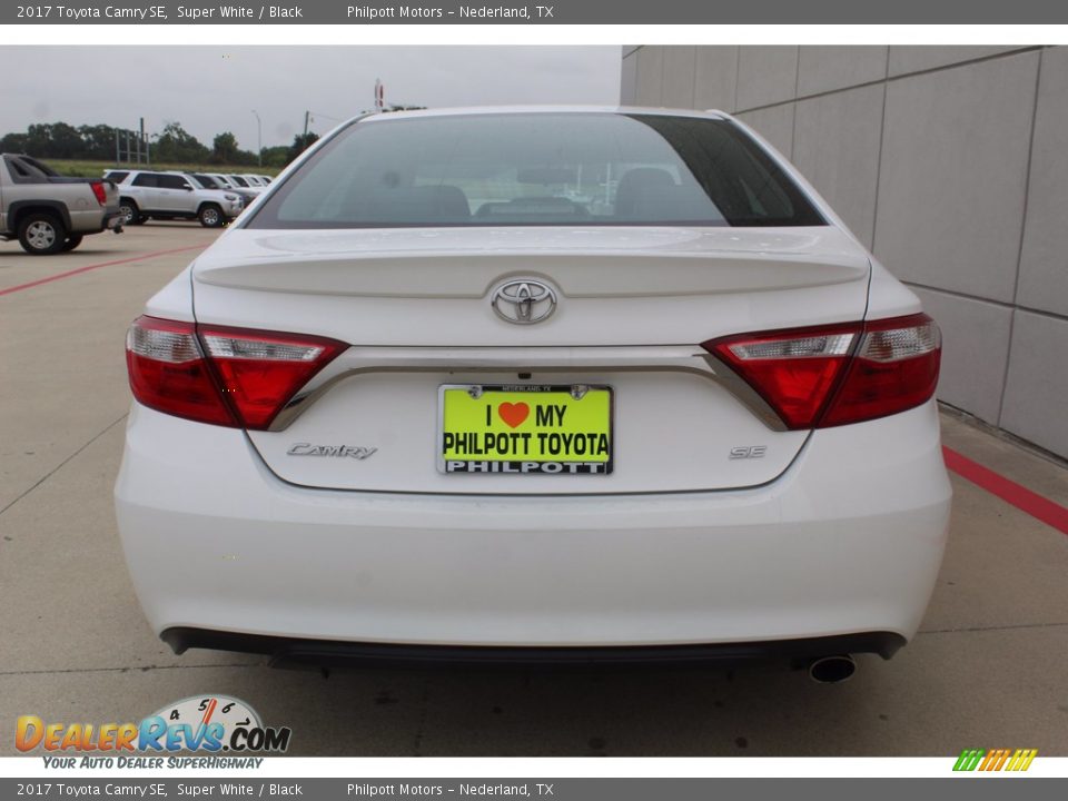 2017 Toyota Camry SE Super White / Black Photo #7