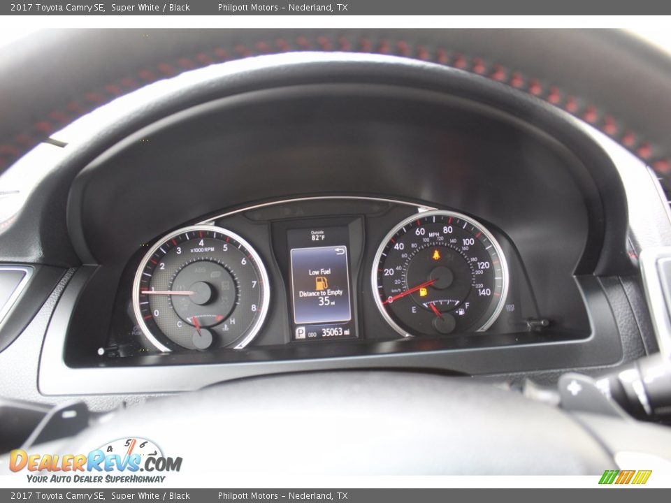 2017 Toyota Camry SE Super White / Black Photo #13