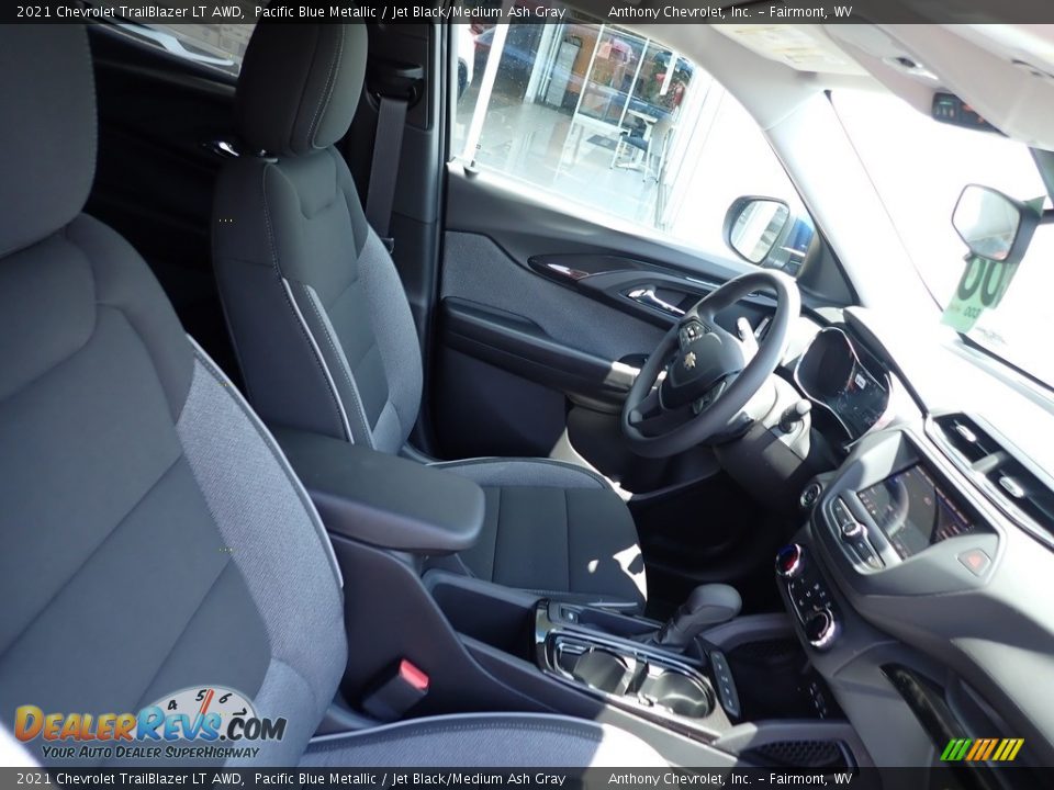 Front Seat of 2021 Chevrolet TrailBlazer LT AWD Photo #10