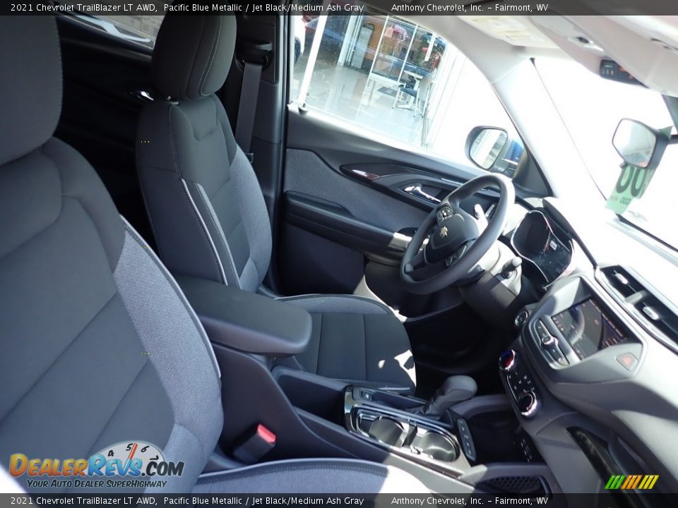 Front Seat of 2021 Chevrolet Trailblazer LT AWD Photo #10