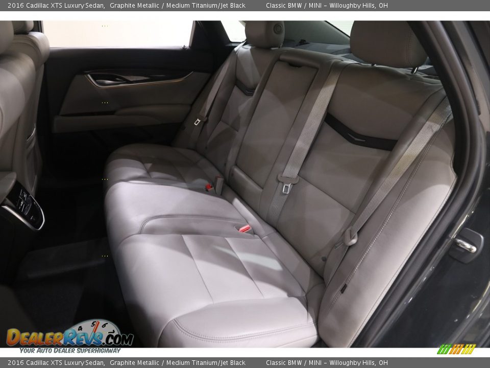 2016 Cadillac XTS Luxury Sedan Graphite Metallic / Medium Titanium/Jet Black Photo #25