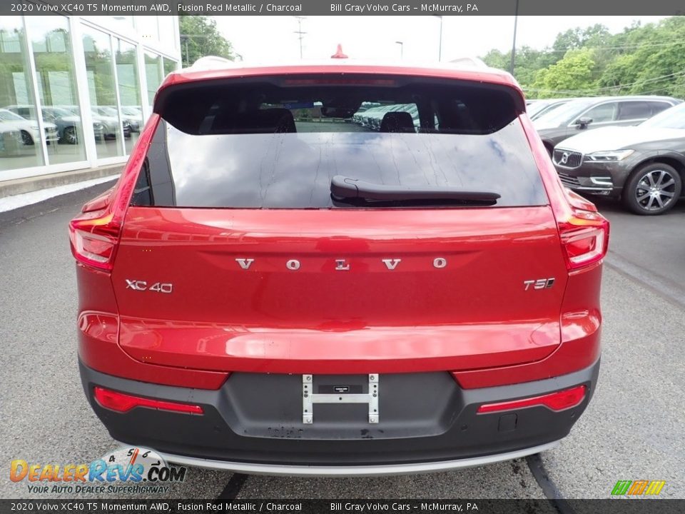 2020 Volvo XC40 T5 Momentum AWD Fusion Red Metallic / Charcoal Photo #3