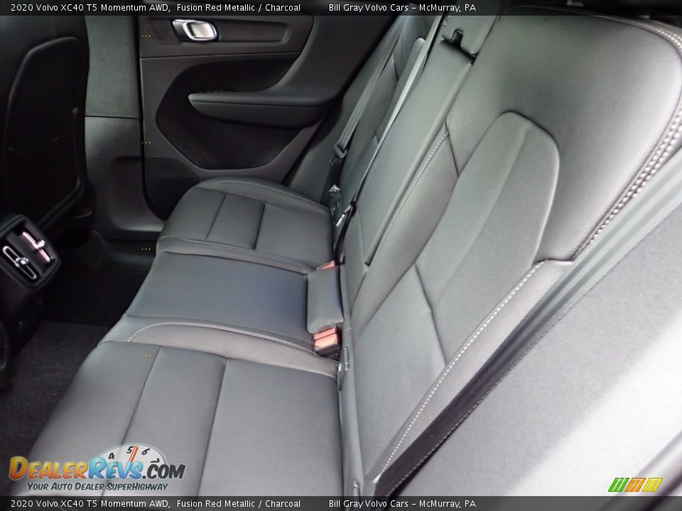 2020 Volvo XC40 T5 Momentum AWD Fusion Red Metallic / Charcoal Photo #8